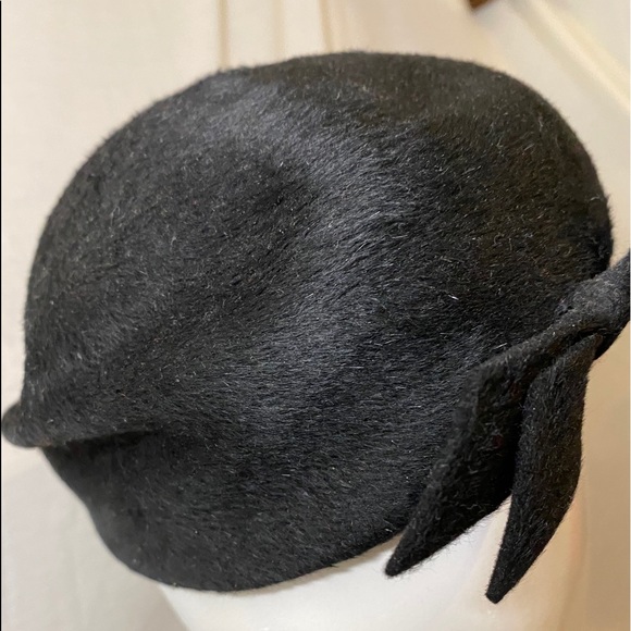 Ladies Blk Felt Vintage Red 3 Hammett Pillbox Hat - Picture 2 of 7